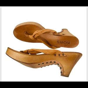 Michael Kors  thong clogs